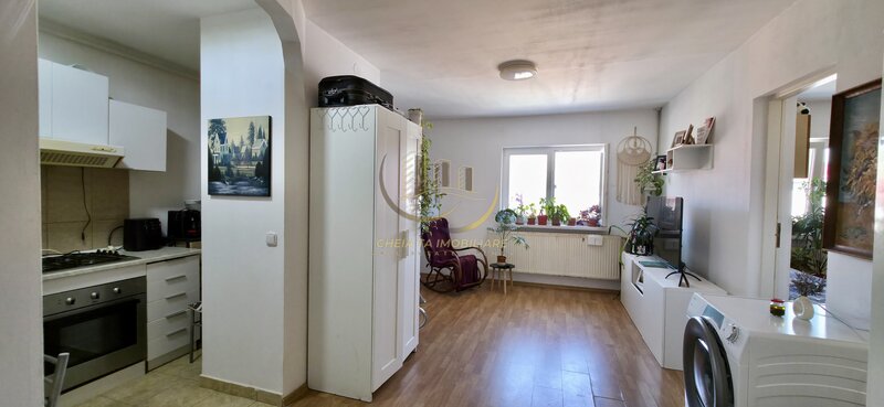 Floresti, 2 camere semidecomandat, etaj 4/4 cu pod,