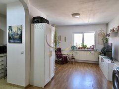 Floresti, 2 camere semidecomandat, etaj 4/4 cu pod